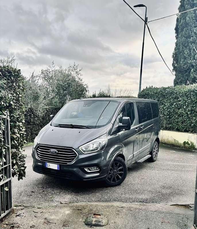 Usata Ford Tourneo Custom Titanium 136 CV (100 kW) 2022 Furgone