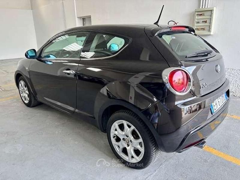 Usata Alfa Romeo MiTo Distinctive 120 CV (88 kW) 2011 Nero Utilitaria