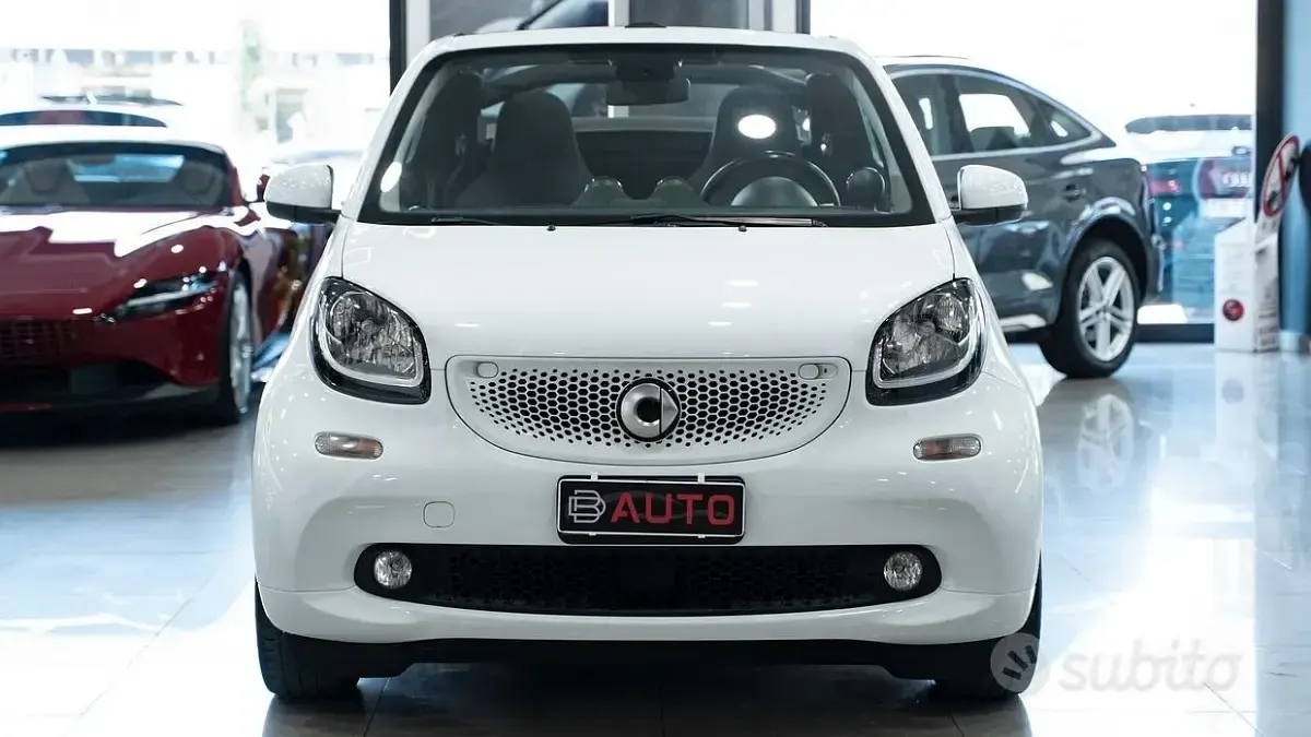 Usata Smart ForTwo Cabrio Brabus 90 CV (66 kW) 2018 Bianco perlato mettallizzato Cabrio