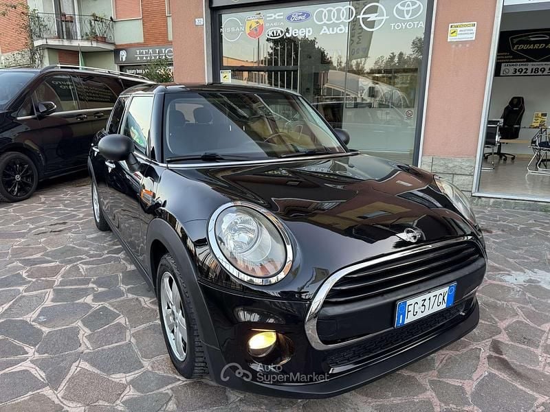 Usata Mini ONE 75 CV (55 kW) 2016 Nero Utilitaria