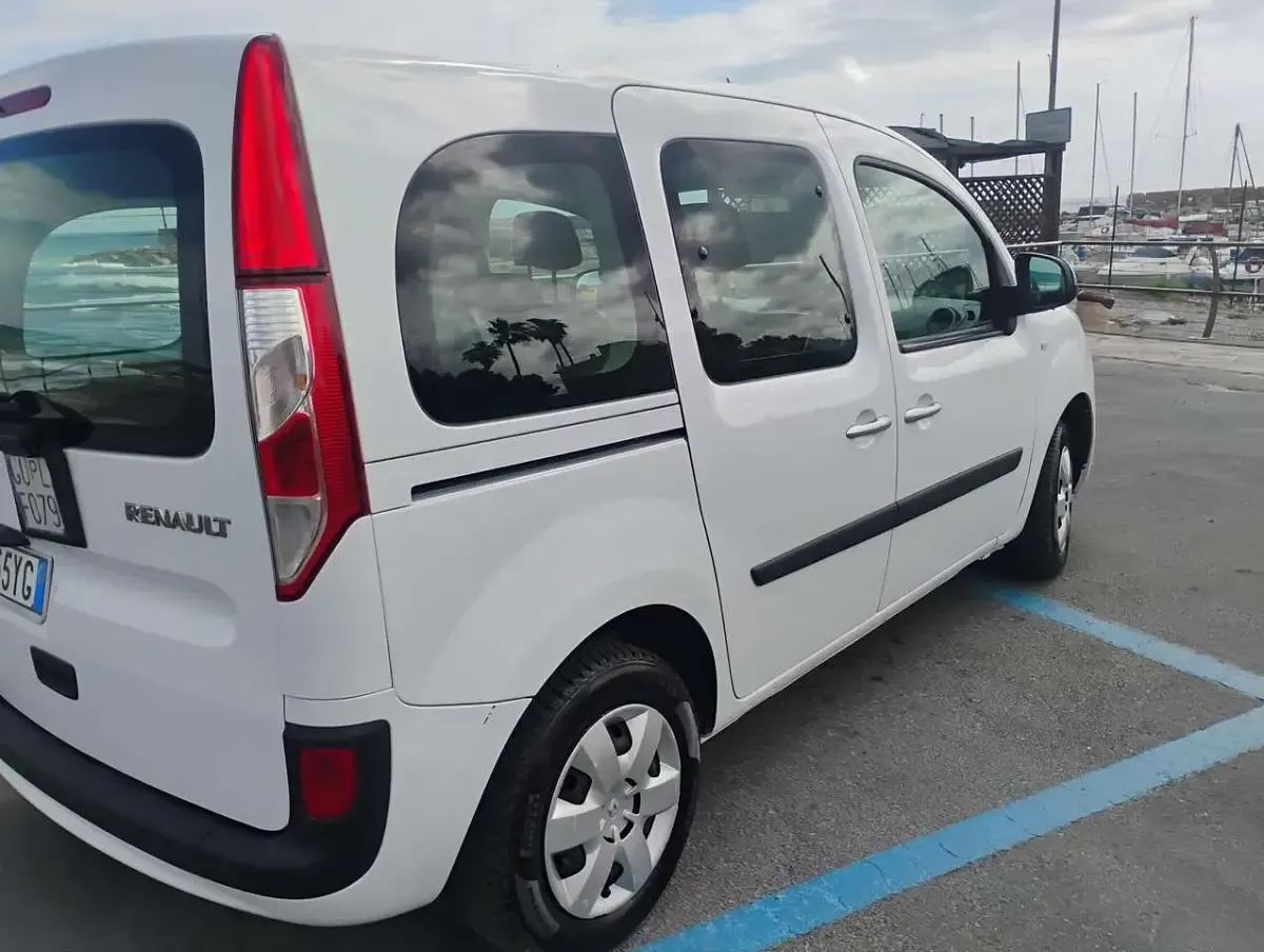 Usata Renault Kangoo LIMITED 95 CV (69 kW) 2020 Bianco Monovolume