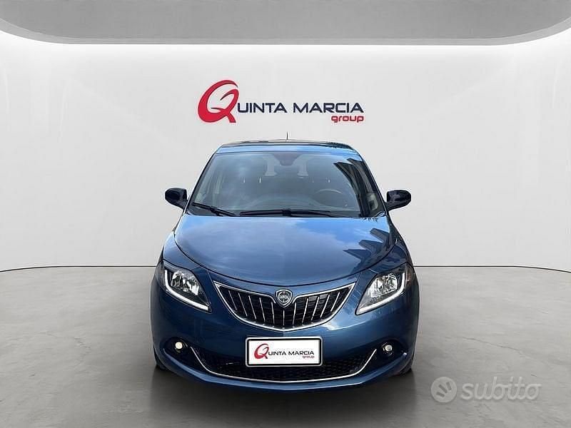 Usata Lancia Ypsilon Silver 69 CV (50 kW) 2023 Blu Utilitaria