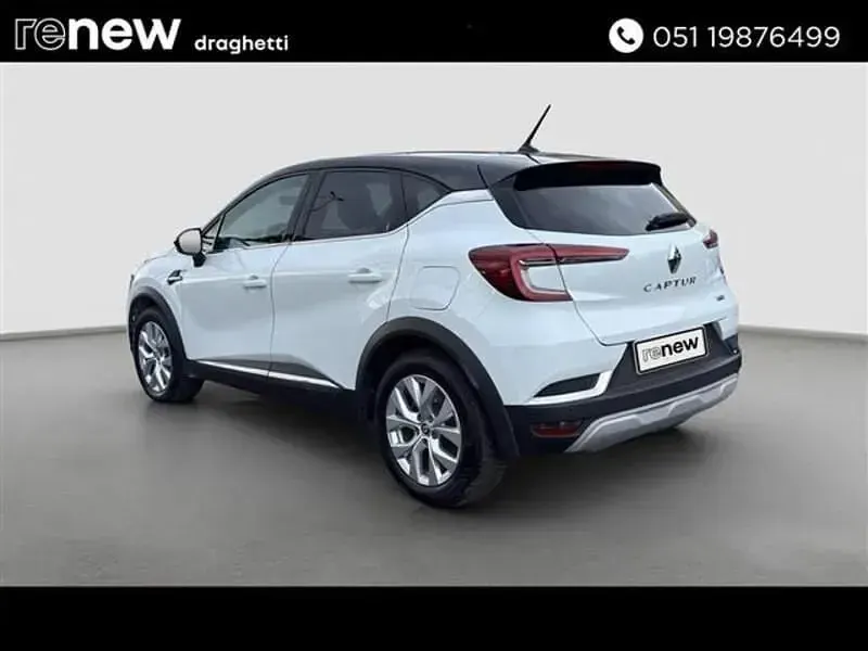 Usata Renault Captur Intens 160 CV (117 kW) 2023 Bianco SUV