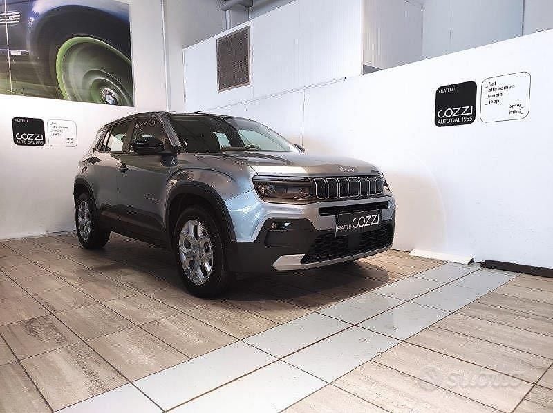 Nuova Jeep Avenger 110 CV (80 kW) 2025 Grigio SUV