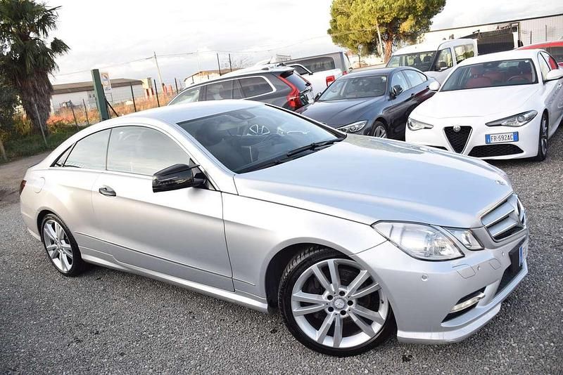 Usata Mercedes E220 170 CV (125 kW) 2013 Argento Coupé