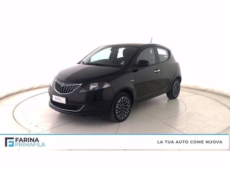 Nero Usata 2024 Lancia Ypsilon S Due volumi | 14.900 € (Cara) - Immagine 1/4