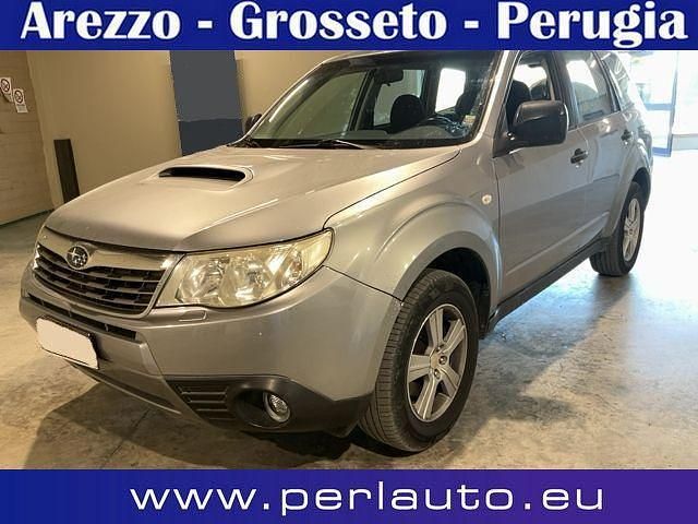 Grigio Usata 2009 Subaru Forester SUV | 5400 € (Buon prezzo) - Immagine 1/4