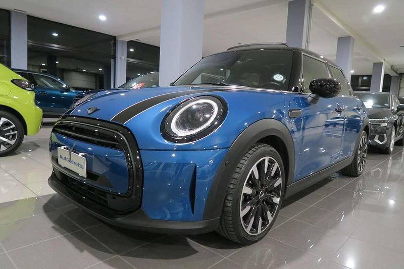 Blu/azzurro met Usata 2022 Mini Cooper Classic Due volumi | 25.700 € (Buon prezzo) - Immagine 1/4