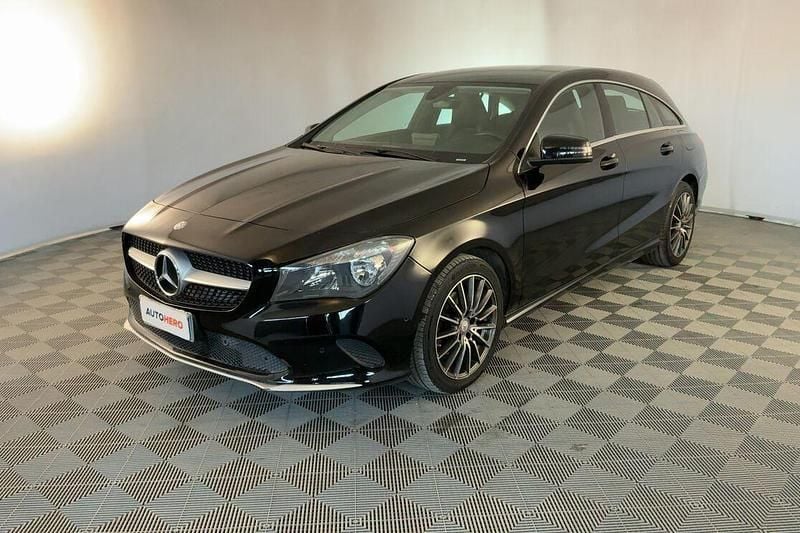 Usata Mercedes CLA180 Business 110 CV (80 kW) 2017 Nero Berlina
