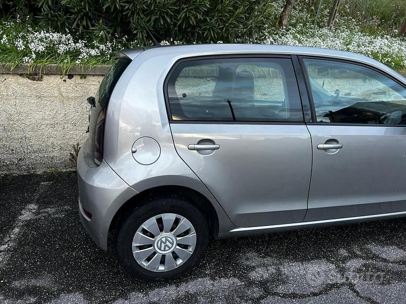 Usata VW up! 60 CV (44 kW) 2017 Grigio Utilitaria