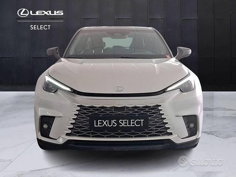 Usata Lexus LBX 136 CV (100 kW) 2024 Bianco SUV