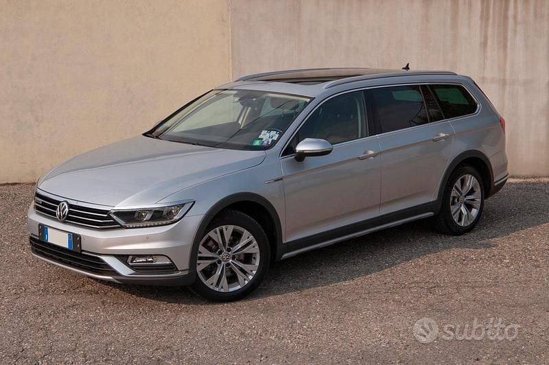 Grigio Usata 2018 VW Passat Alltrack Station wagon | 16.500 € (Buon prezzo) - Immagine 1/4