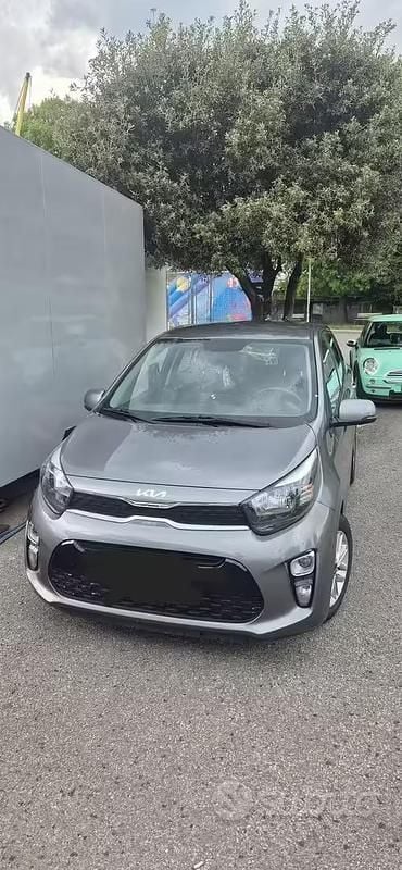 Usata Kia Picanto Urban 67 CV (49 kW) 2022 Grigio Utilitaria