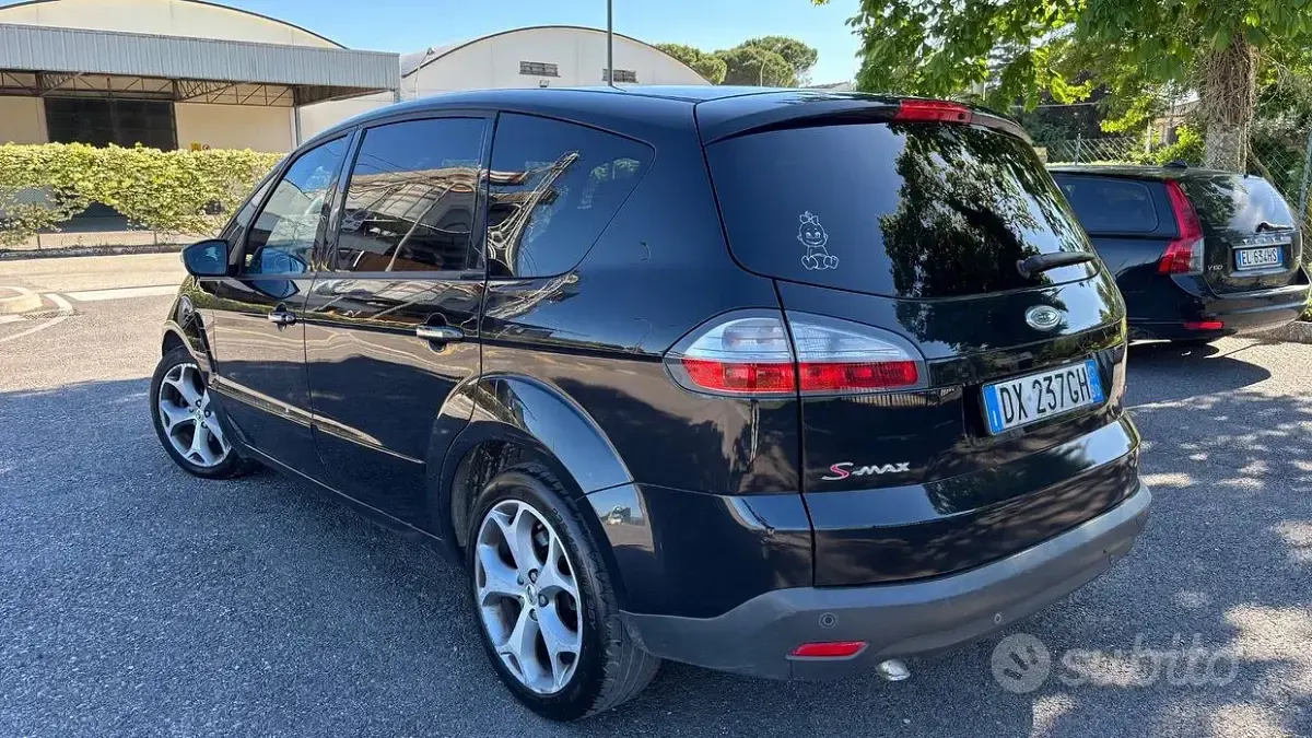 Usata Ford S-MAX Titanium 140 CV (102 kW) 2009 Nero Monovolume