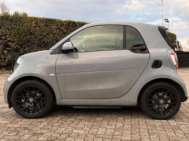 Usata Smart ForTwo Coupé 41 kW (56 CV) 2022 Grigio Utilitaria
