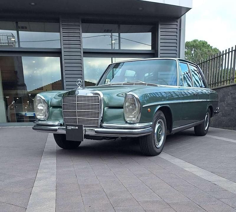 Usata Mercedes 280 SE 179 CV (131 kW) 1971 Vere scuro met Berlina