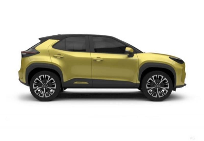 Usata Toyota Yaris Cross Trend 116 CV (85 kW) 2022 Argento SUV