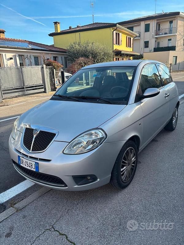 Grigio Usata 2008 Lancia Ypsilon Due volumi | 600 € - Immagine 1/1
