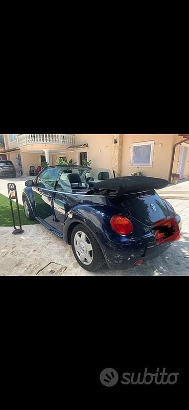 Usata VW Beetle Cabriolet 102 CV (75 kW) 2006 Blu Cabrio