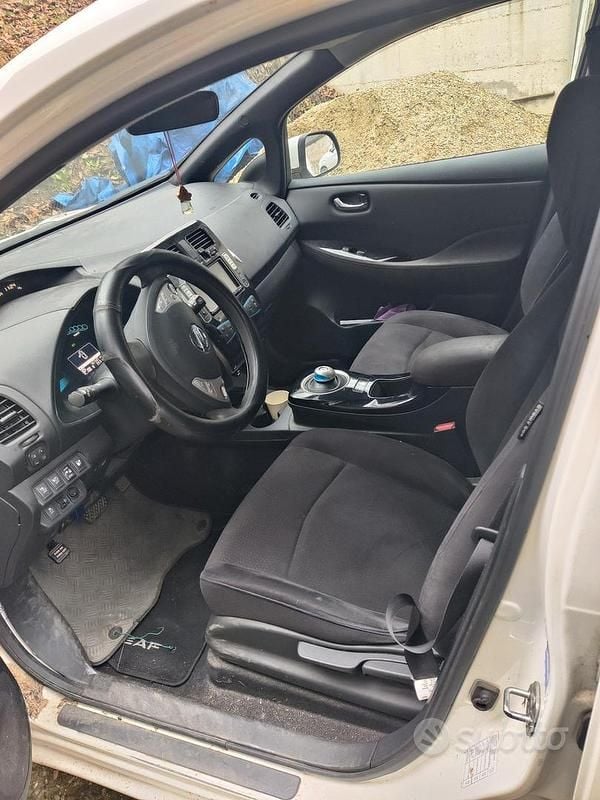 Usata Nissan Leaf 30 kW (41 CV) 2017 Bianco Utilitaria