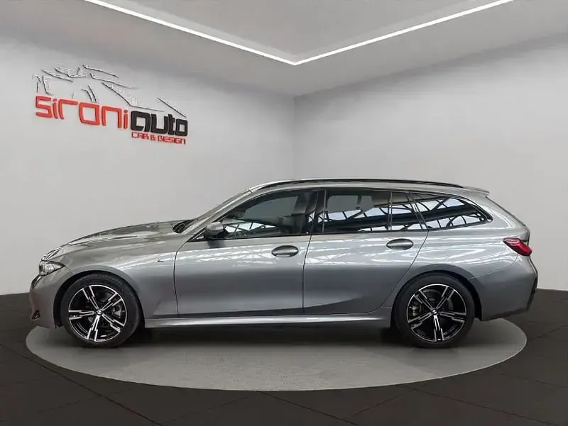 Usata BMW 320 M Sport 190 CV (139 kW) 2025 Grigio scuro Utilitaria