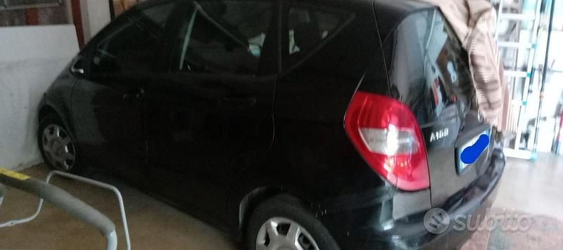Gebraucht Mercedes A160 Executive 102 PS (75 kW) 2010 Schwarz Limousine