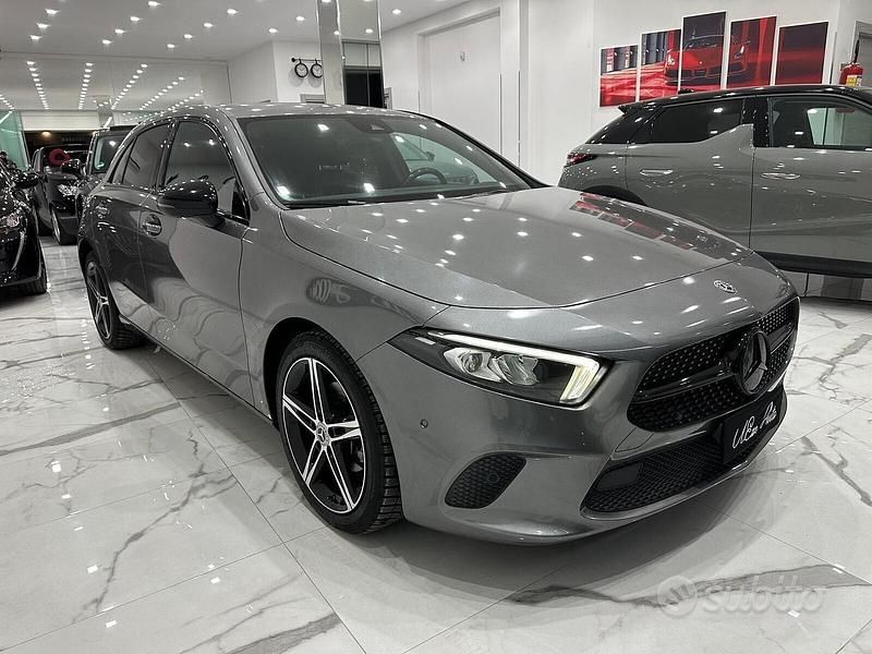 Occasion Mercedes A180 Night 116 ch (85 kW) 2020 Gris Berline