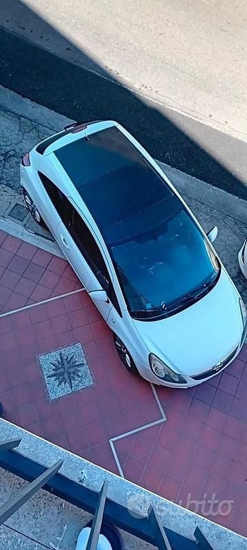 Usata Opel Corsa 69 CV (50 kW) 2010 Bianco Utilitaria