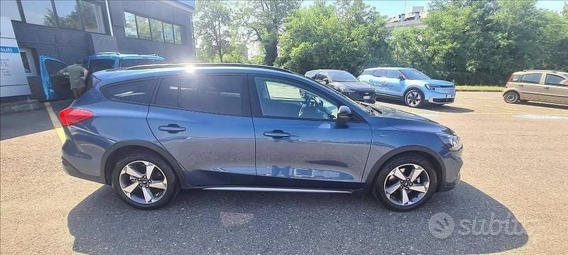 Usata Ford Focus Active 150 CV (110 kW) 2020 Blu Station wagon