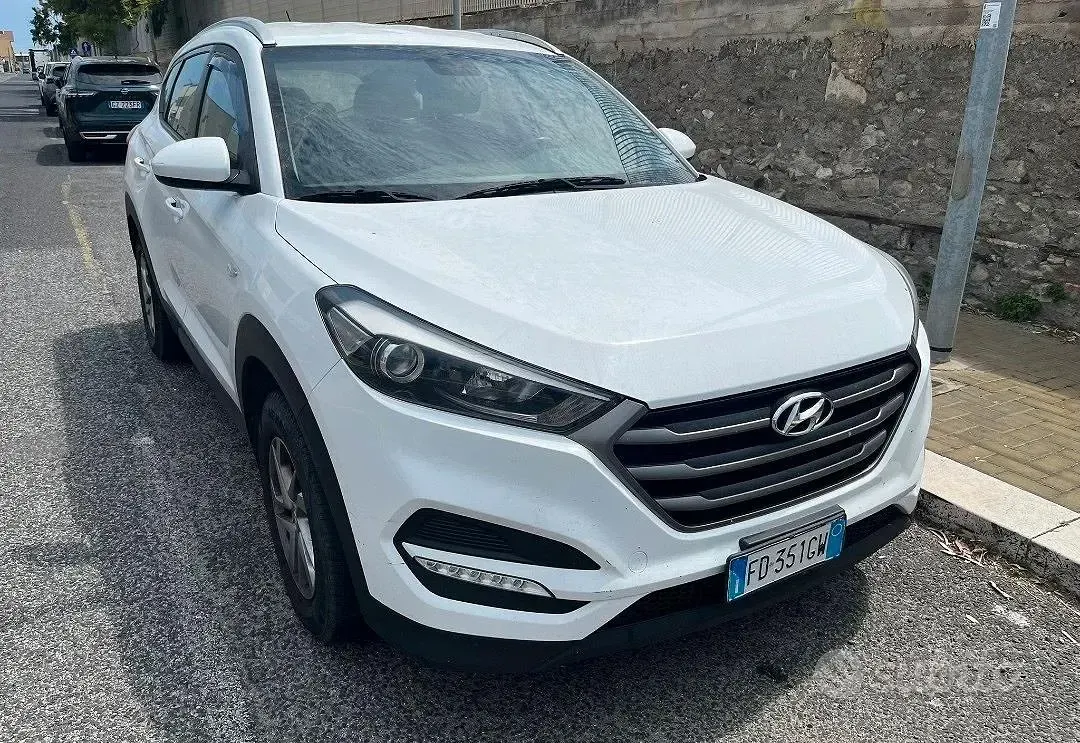 Usata Hyundai Tucson 115 CV (84 kW) 2016 Bianco SUV
