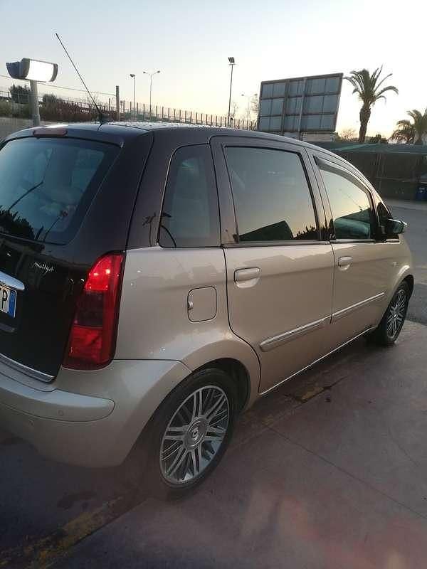 Usata 2006 Lancia Musa Monovolume | 4500 € (Cara) - Immagine 1/4