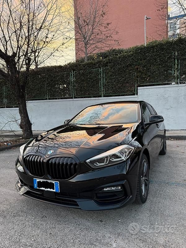 Usata BMW 118 Sport Line 136 CV (100 kW) 2021 Nero Utilitaria