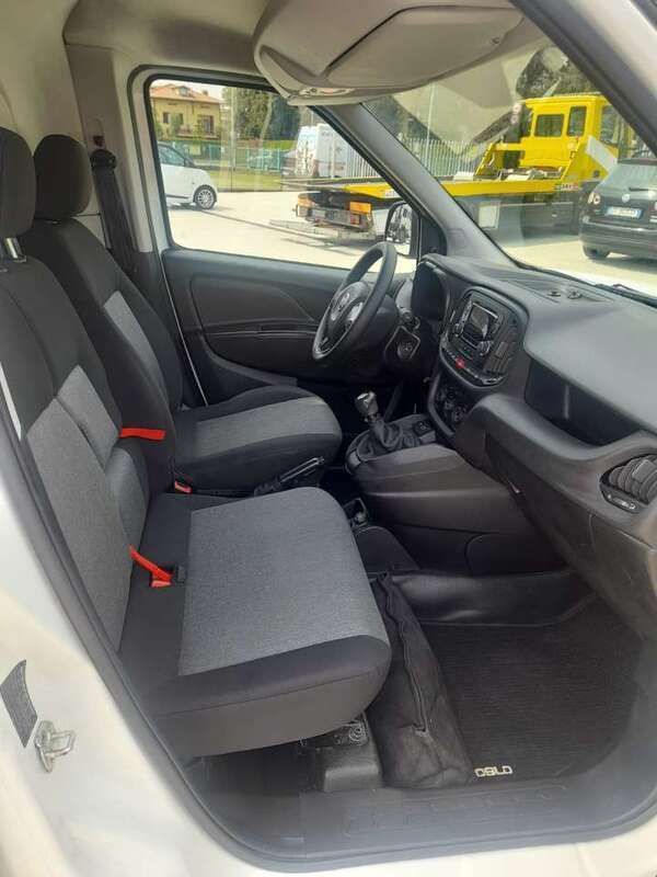 Usata Fiat Doblò 120 CV (88 kW) 2018 Bianco Monovolume