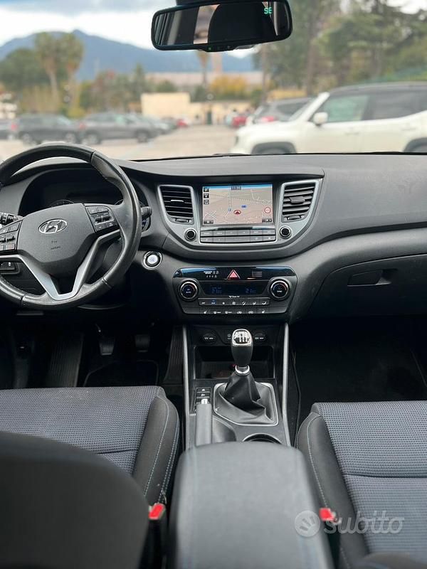 Usata Hyundai Tucson 116 CV (85 kW) 2017 Grigio SUV