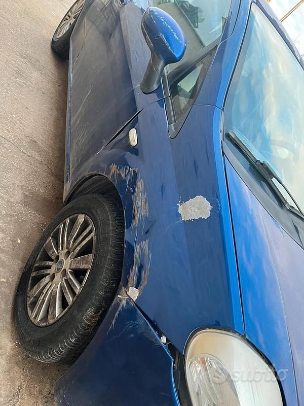 Usata Fiat Punto 2007 Blu Berlina
