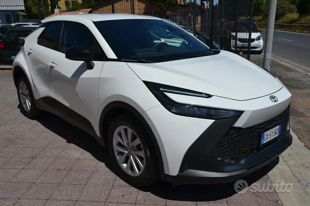Usata Toyota C-HR 98 CV (72 kW) 2025 Bianco SUV