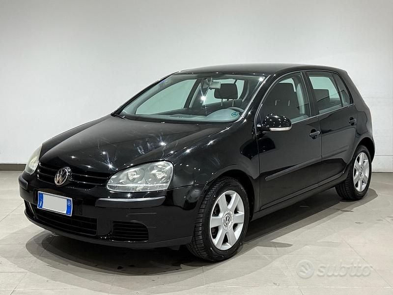 Usata VW Golf IV Sportline 104 CV (76 kW) 2004 Nero Berlina