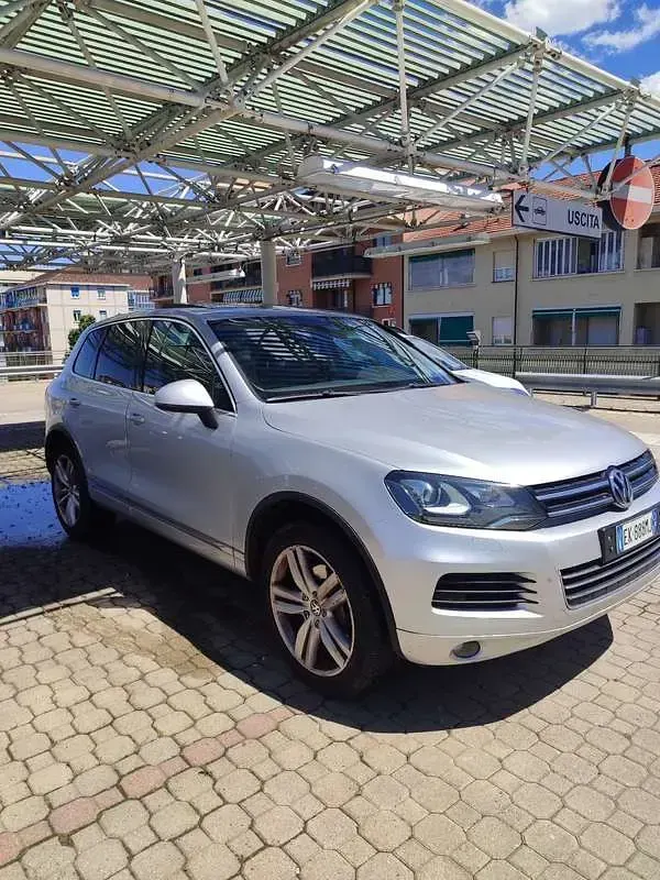 Usata VW Touareg Executive 245 CV (180 kW) 2011 Grigio SUV