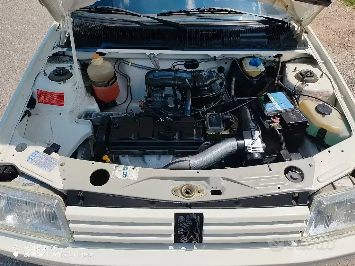 Usata Peugeot 205 54 CV (39 kW) 1998 Bianco Utilitaria