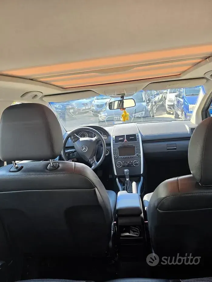 Usata Mercedes A180 Elegance 109 CV (80 kW) 2008 Nero Berlina