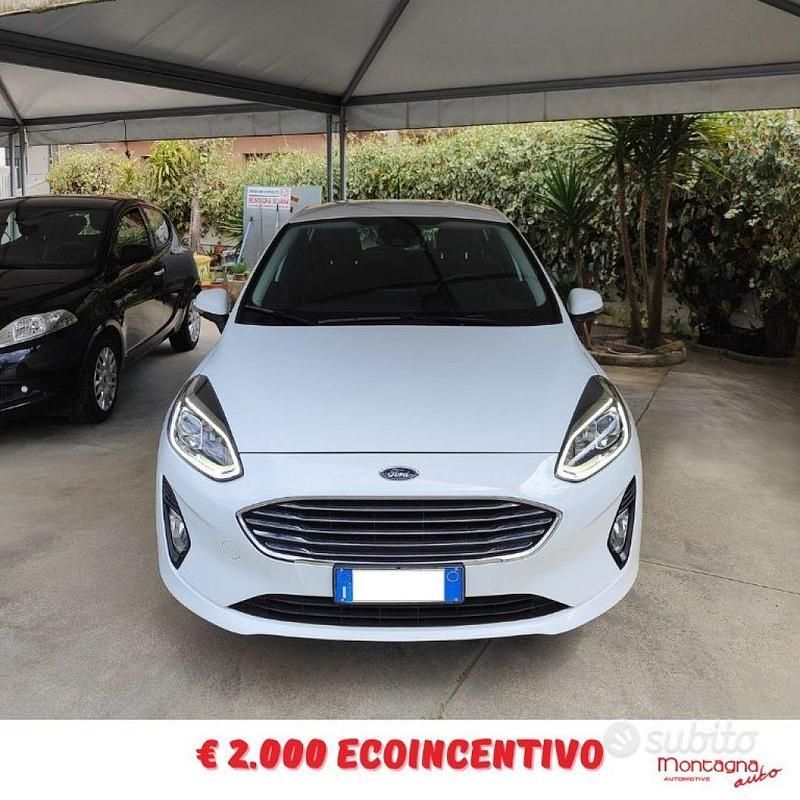 Usata Ford Fiesta Titanium 86 CV (63 kW) 2018 Bianco Utilitaria