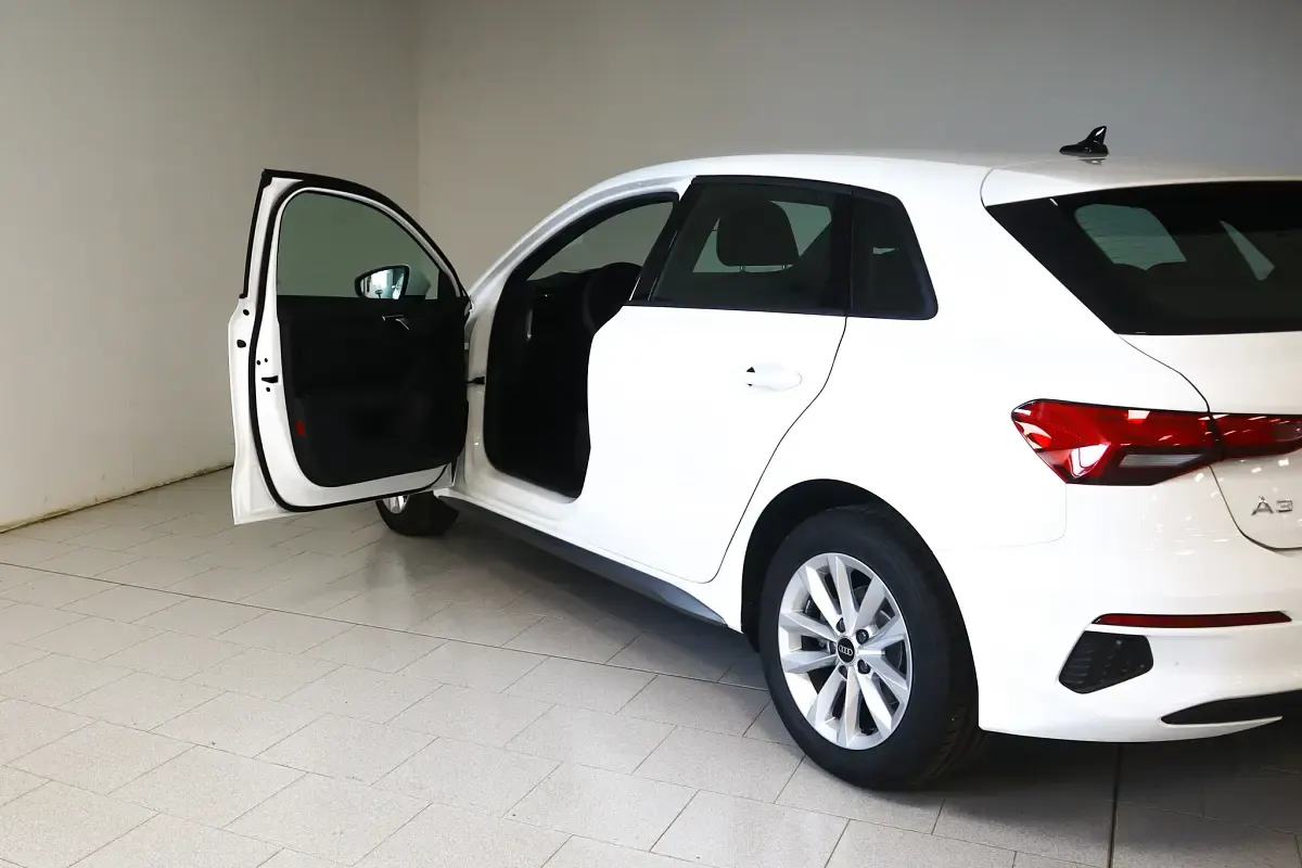 Usata Audi A3 150 CV (110 kW) 2023 Bianco Berlina