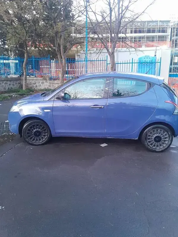Usata Lancia Ypsilon 69 CV (50 kW) 2017 Utilitaria