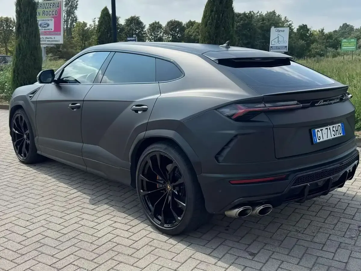 Usata Lamborghini Urus 650 CV (478 kW) 2022 Grigio SUV