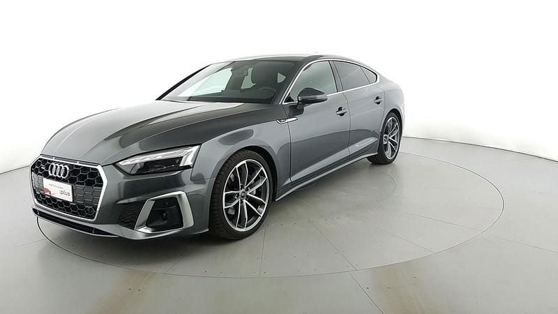 Usata Audi A5 Sportback S-Line 204 CV (150 kW) 2024 Grigio daytona perla Utilitaria