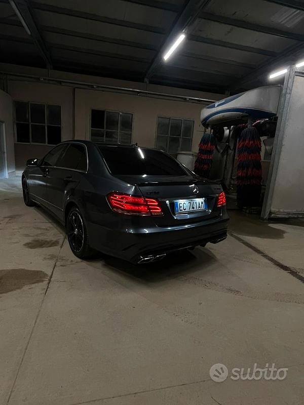Usata Mercedes E220 AMG 2010 Berlina