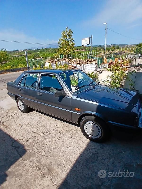 Usata Lancia Prisma 1986 Grigio Berlina