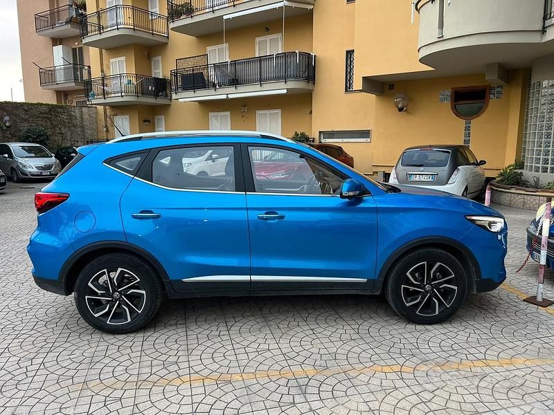 Usata MG ZS Luxury 111 CV (81 kW) 2022 Blu SUV