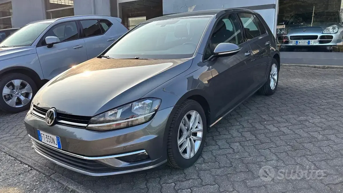 Usata VW Golf VII Highline 116 CV (85 kW) 2019 Grigio Berlina