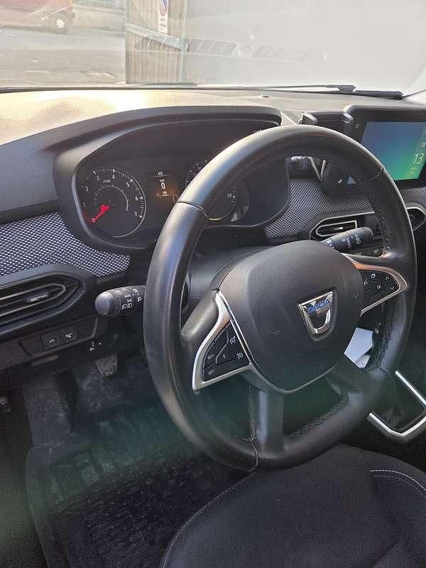 Usata Dacia Jogger Extreme 101 CV (74 kW) 2022 Argento Monovolume